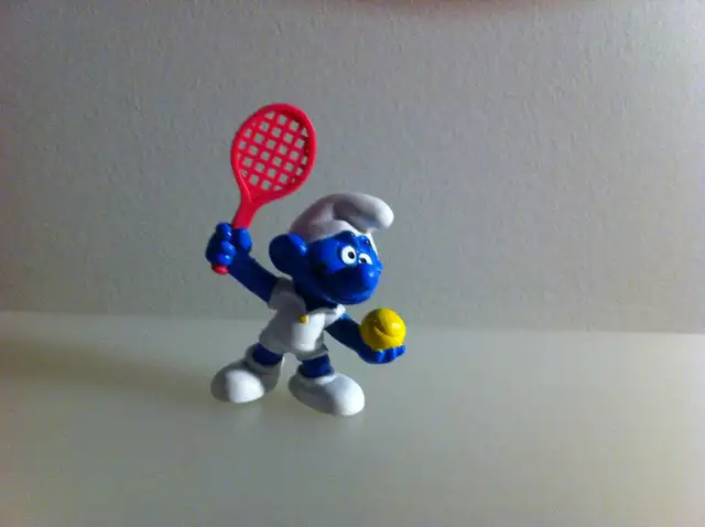 Smurfs - Vintage Tennis Player (Raspberry Red Racket)632349883592991214