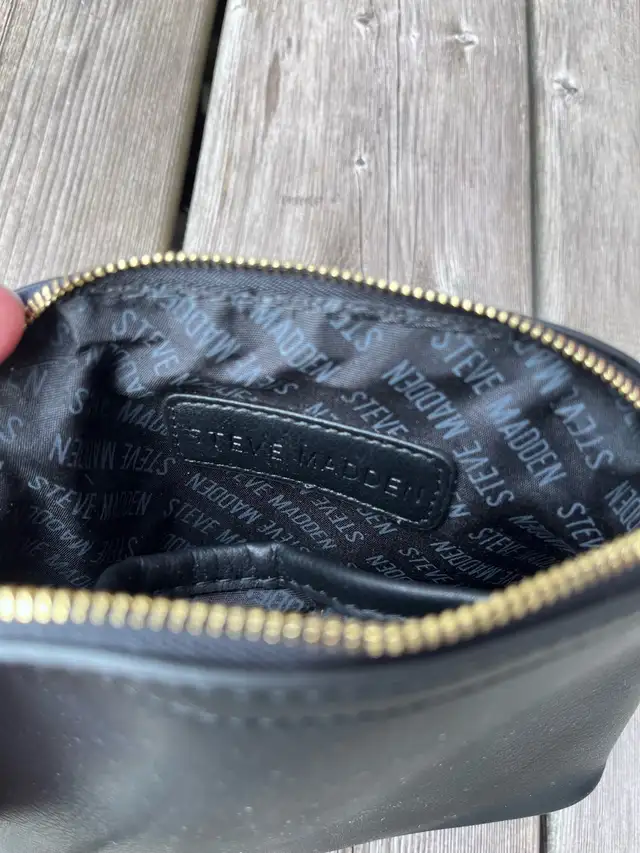 Steve Madden Makeup Bag New in Women's - Bags & Wallets in Barrie - Image 4