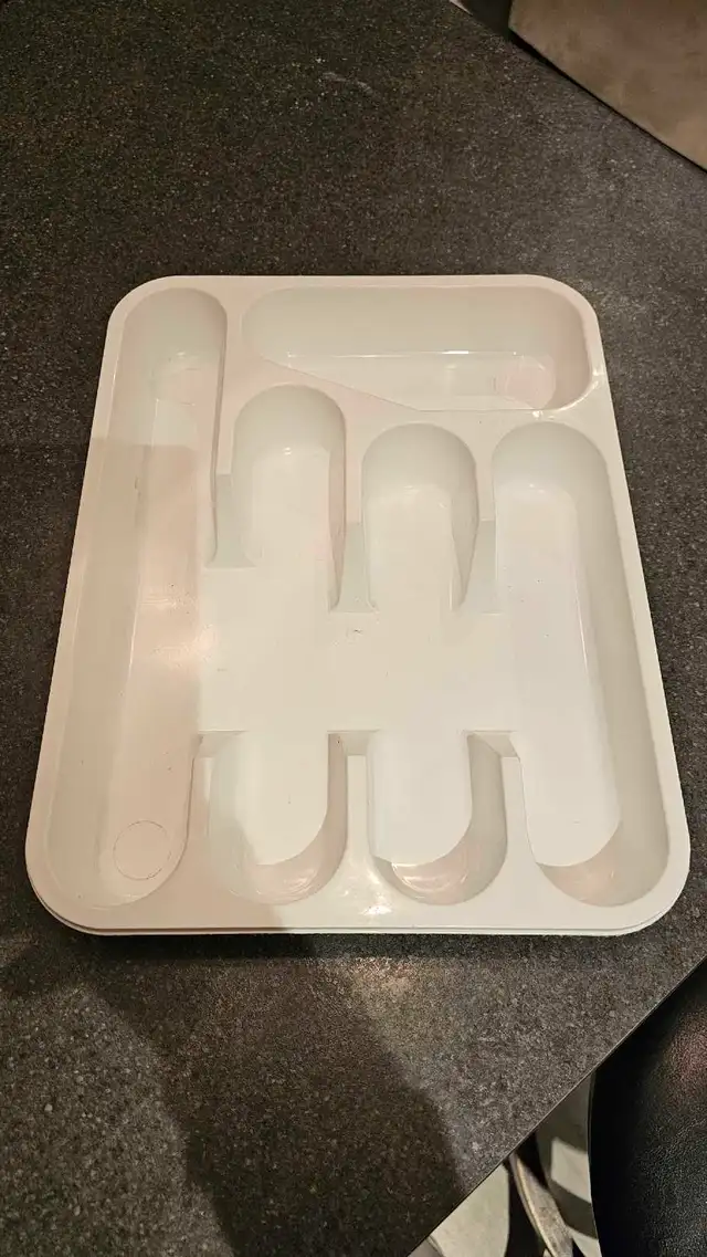 Silverware Tray in Dining Tables & Sets in Moncton - Image 2