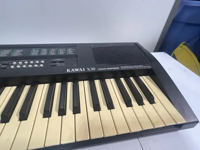 Kawai X30 Keyboard in Pianos & Keyboards in City of Montréal - Image 5