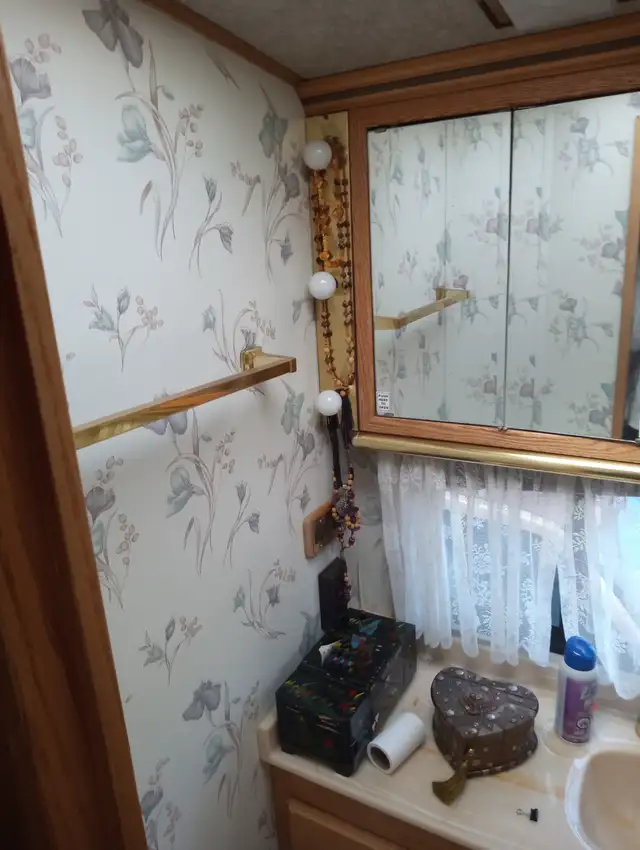 TRADE RV FOR CAR in RVs & Motorhomes in Saint-Jean-sur-Richelieu - Image 7