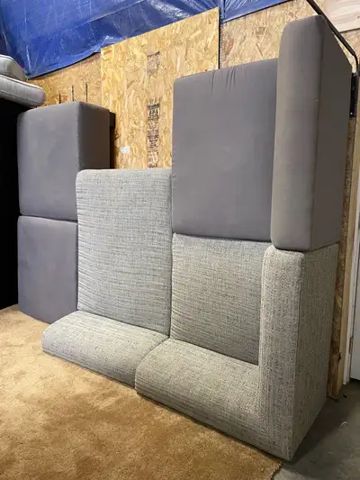 Broyhill 5 Piece Modular Sectional W/ Chaise - FREE DELIVERY, View more