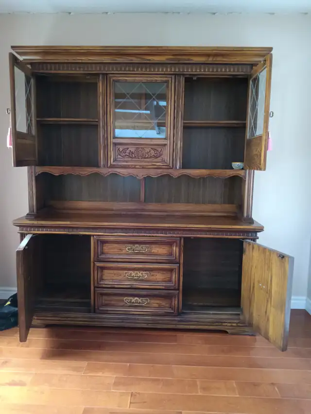 Antique china hutch & sideboard cabinet in Hutches & Display Cabinets in Kawartha Lakes - Image 3