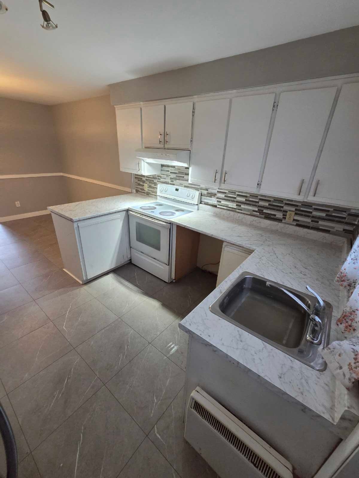 Brossard Grand 4 1/2 à louer — photo 1