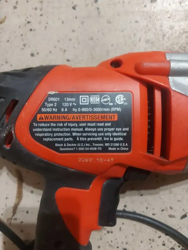 Black and Decker Hammer Drill in Power Tools in Calgary - Image 4