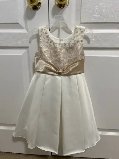 Toddler dress - size 4T, View more