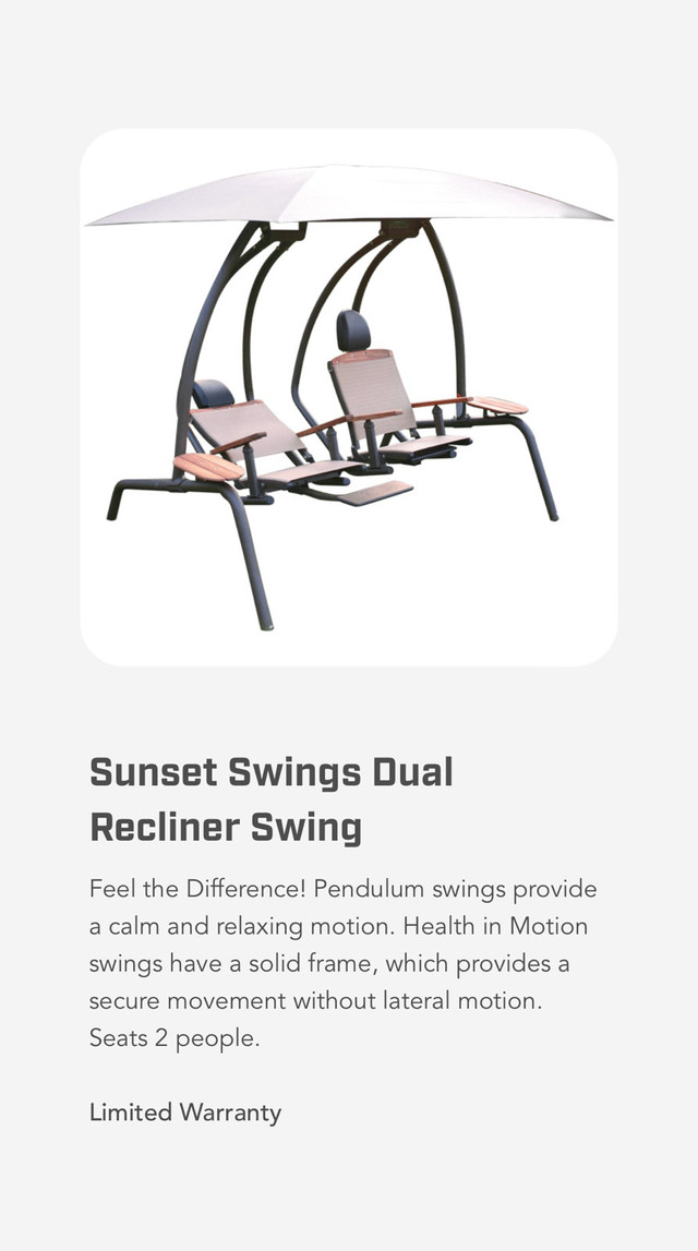 California sunset Swing dual recliner swing in Patio & Garden Furniture in Ottawa