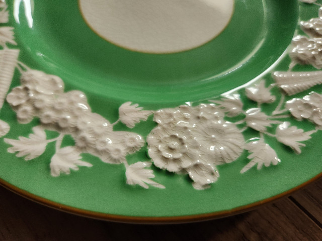 Green embossed rhapsody saucers/plates (GEORGE JONES & SONS) in Kitchen & Dining Wares in Fredericton - Image 4