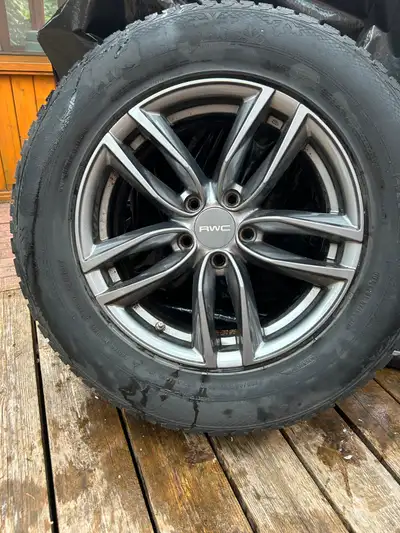 235/65R17 Gislaved mounted on RWC winter alloy wheels. Wheels in very good condition with working TP...