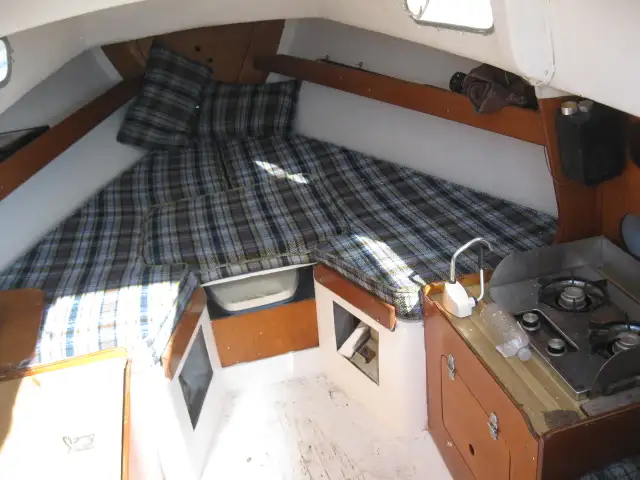 26ft Cruising sailboat for Sale with Rent to Own Option! in Sailboats in Oshawa / Durham Region - Image 5