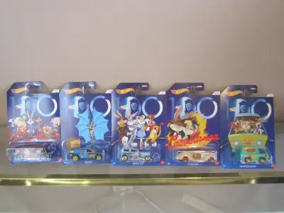 HOT WHEELS LOONEY TUNES 100 YEARS SET 5 CARS NEW! MINT! AWESOME!, View more
