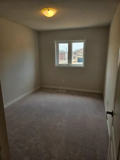7 MIN DRIVE TO BROCK BRAND NEW HOUSE FOR RENT