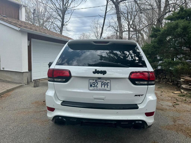 ** Jeep Grand Cherokee SRT 4x4 2018  ** dans Autos et camions  à Ville de Montréal - Image 4