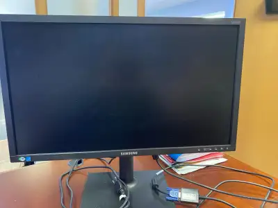 MONITOR FOR SALE TO THE HIGHEST BIDDER, View more