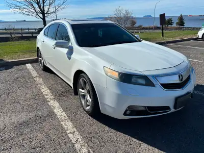 2013 Acura TL with Technology Package – 3.7l engine, SH-AWD, one of a kind 6 speed manual transmissi...