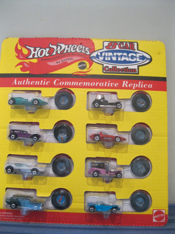 Hot Wheels “Vintage Collection” 8 Car Set in Arts & Collectibles in City of Toronto