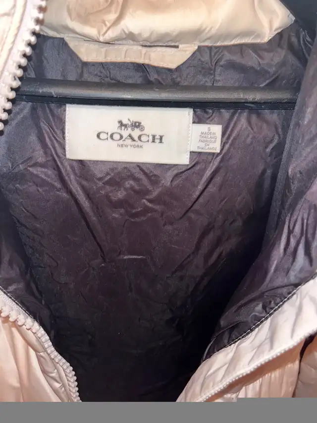 Coach winter coat women/manteau d’hiver (off white)  in Women's - Tops & Outerwear in City of Montréal - Image 4