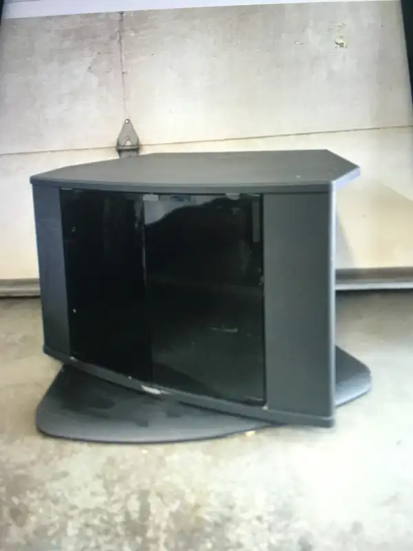 TV Stand in TV Tables & Entertainment Units in Kamloops - Image 4