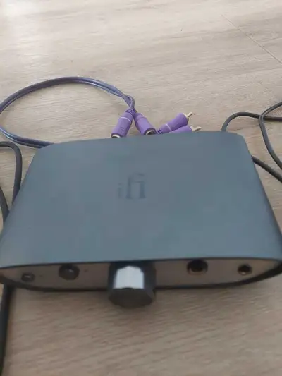 Ifi Zen Dac V1 bundled with Ifi iPower V1, View more