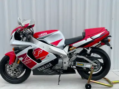 Extremely clean, low KM, collector grade condition. Totally stock with the exception of the Hindle s...