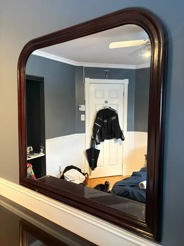 Ensemble de meubles en bois pour chambre à coucher in Dressers & Wardrobes in Longueuil / South Shore - Image 7