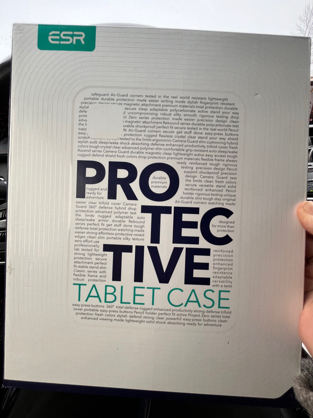 New IPad Pro 12.9 case in iPads & Tablets in Saskatoon