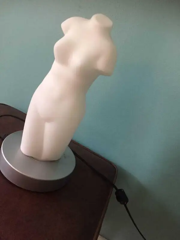 VINTAGE GRECIAN STATUE GLASS LAMP in Home Décor & Accents in City of Montréal - Image 6