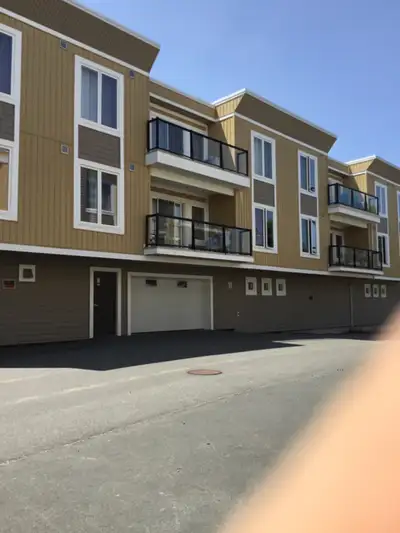 Beautiful 2 bedroom 2 bath in the heart of Truro. $1800.