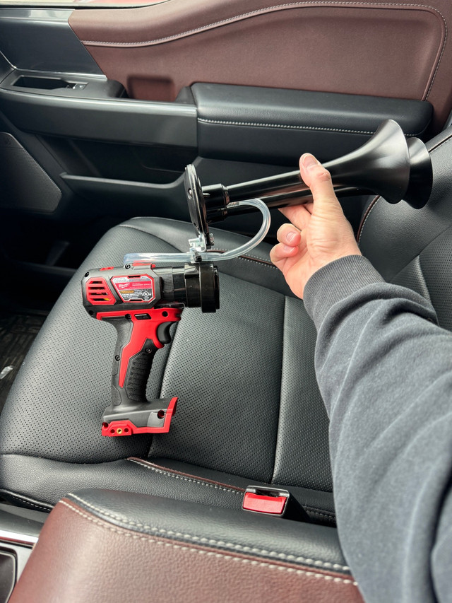 Milwaukee M18 Air Horn / Klaxon Milwaukee in Power Tools in Gatineau - Image 2