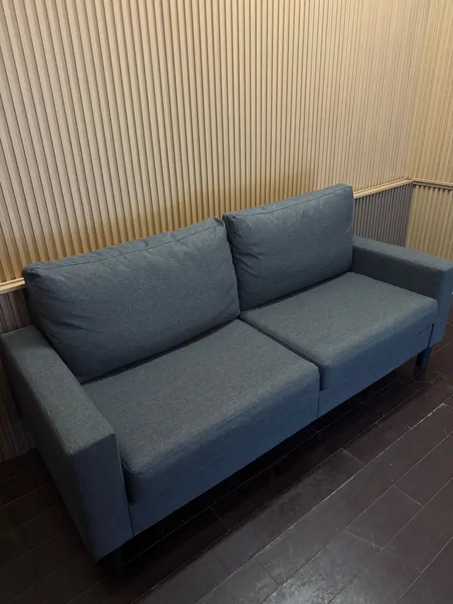 Grey Modern Sofa - Brand New!63007359431939121