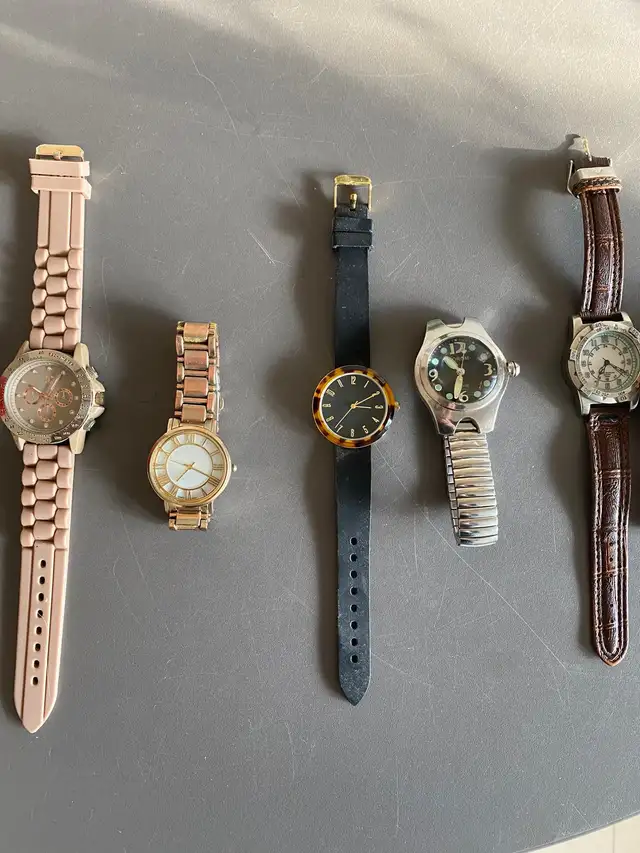 Watches in a good condition62863284923009122