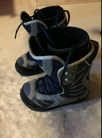 Kids Children Snowboard Boots.  Very Good Condition.