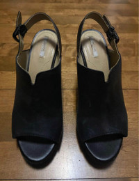 Women’s Geox Italian Leather Sandals - Size 37.5 (7)