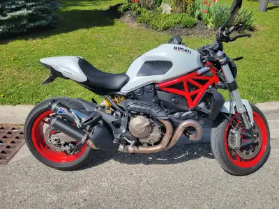 Selling my used 2015 Ducati Monster 821, a powerful and stylish motorcycle with an 821cc engine, off...