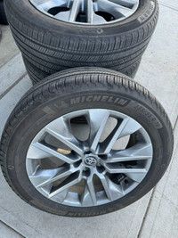 Michelin all season tires 235/55R19 with Toyota OEM rims