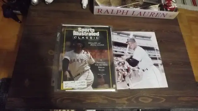 5 JOE DIMAGGIO NY YANKEES ITEMS  BUNDLE DEAL:BOOK,2 PIX,1MAG in Arts & Collectibles in City of Toronto - Image 6