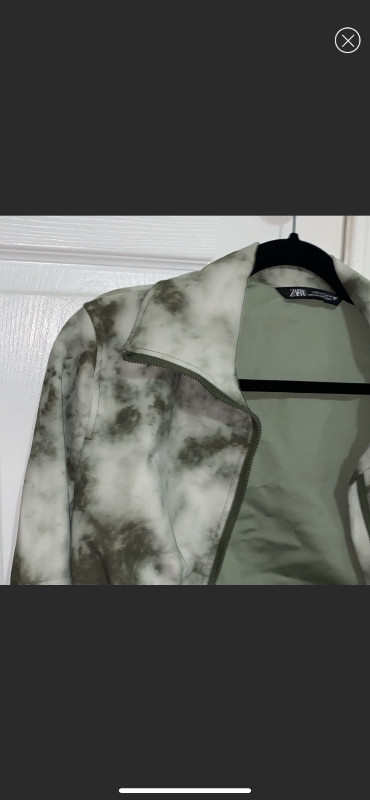 Zara Tie Dye Crop Sweatshirt in Women's - Tops & Outerwear in Windsor Region - Image 3