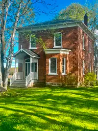 4 Bedroom Country Home in Meaford
