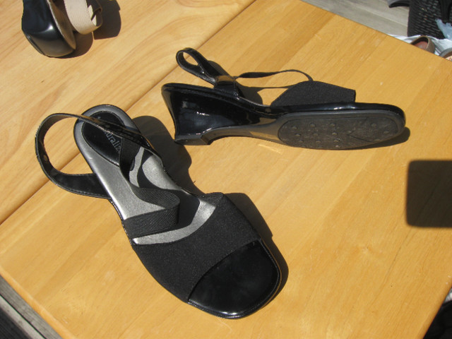 SANDALES Femme Women SANDALS  NATURALIZER, VERONA LINEA Gr 6 1/2 dans Femmes - Chaussures  à Ville de Montréal - Image 2