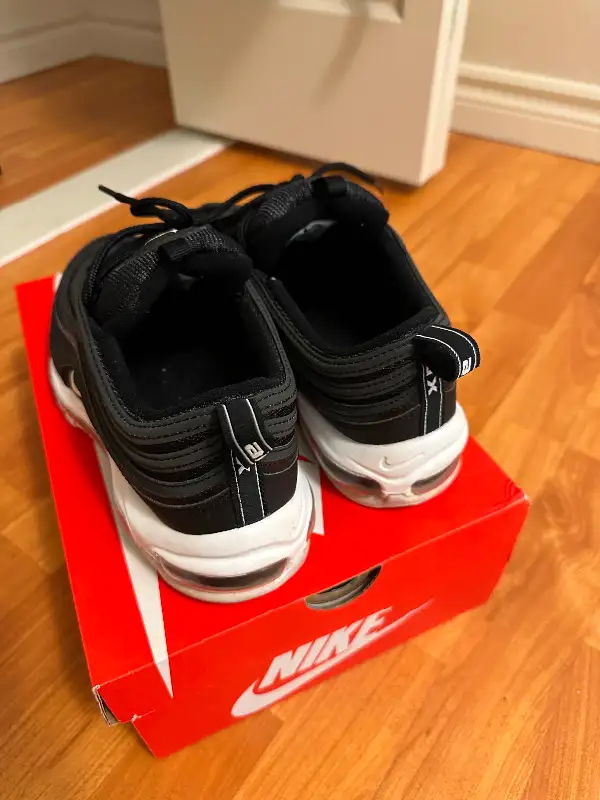 Nike NIKE AIR MAX 97 in Men's Shoes in Sault Ste. Marie - Image 5