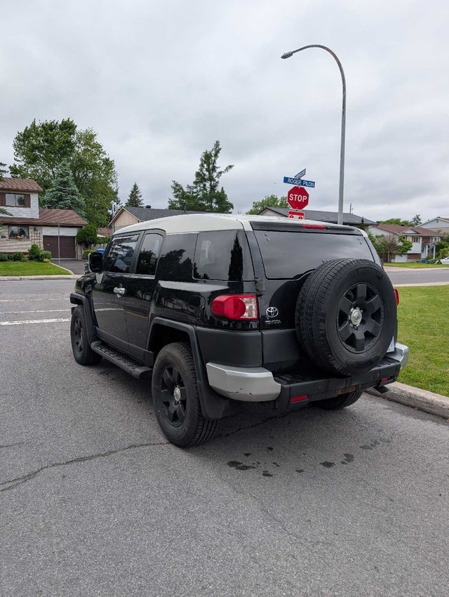2007 Toyota FJ Cruiser TRD Pro — photo 5
