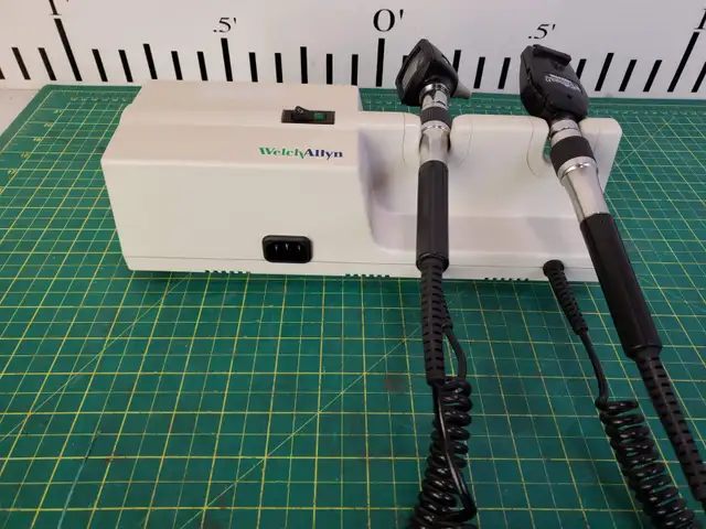 Welch Allyn 767 Series Otoscope & Ophthalmoscope Working W/Heads in Health & Special Needs in Calgary - Image 6