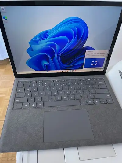 Microsoft Surface laptop 2 platinum intel i5 13,5 " touch, View more