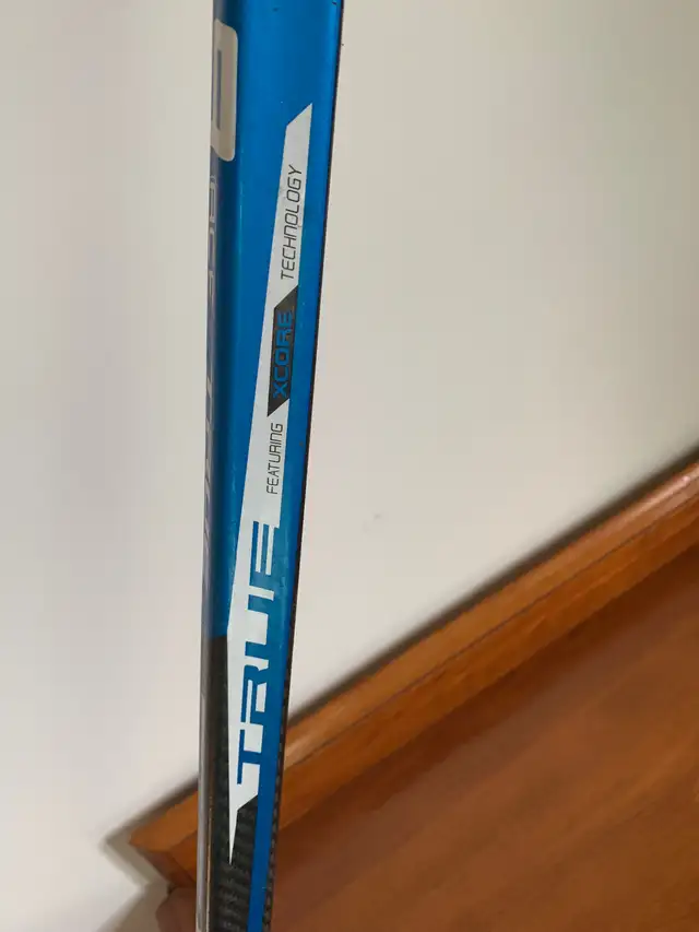 TRUE XC9 Hockey Stick in Hockey in Winnipeg - Image 4