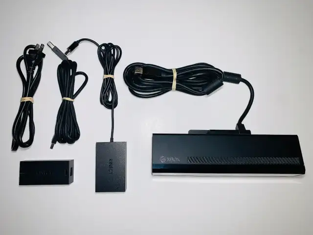 XBOX ONE+WINDOWS-KINECT MOTION CAMERA+XBOX ONE X ADAPTER (C002) in XBOX One in City of Montréal - Image 2