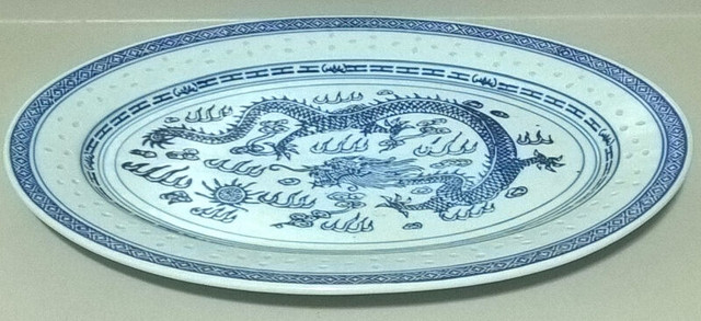 Chinese Blue And White Rice Grain Dragon Oval Serving Platter in Arts & Collectibles in Oshawa / Durham Region