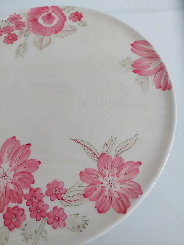 Beautiful cake stand, Nautica, Pink Sands in Kitchen & Dining Wares in Hamilton - Image 10