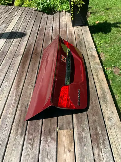 2009 Honda civic trunk lid off 4 door DX. One rust spot on bottom right but no holes. Otherwise in g...