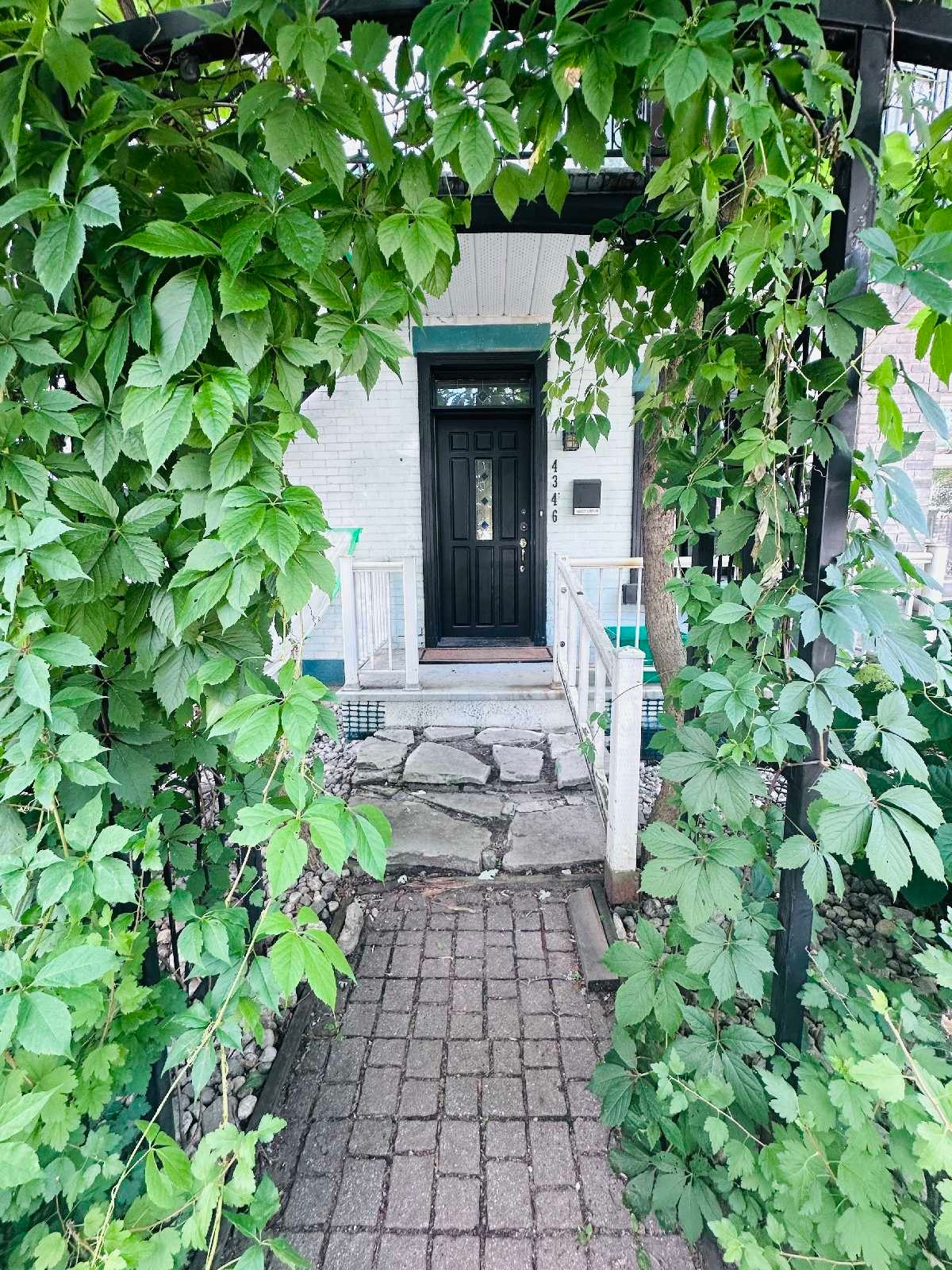 Magnifique 3 1/2 au rez-de-chaussé dans le quartier Rosemont — photo 2