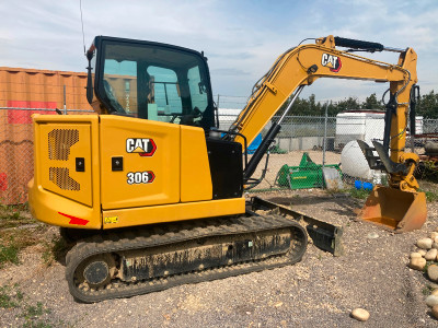 NEW ! Mini Excavator For Rent or will sell